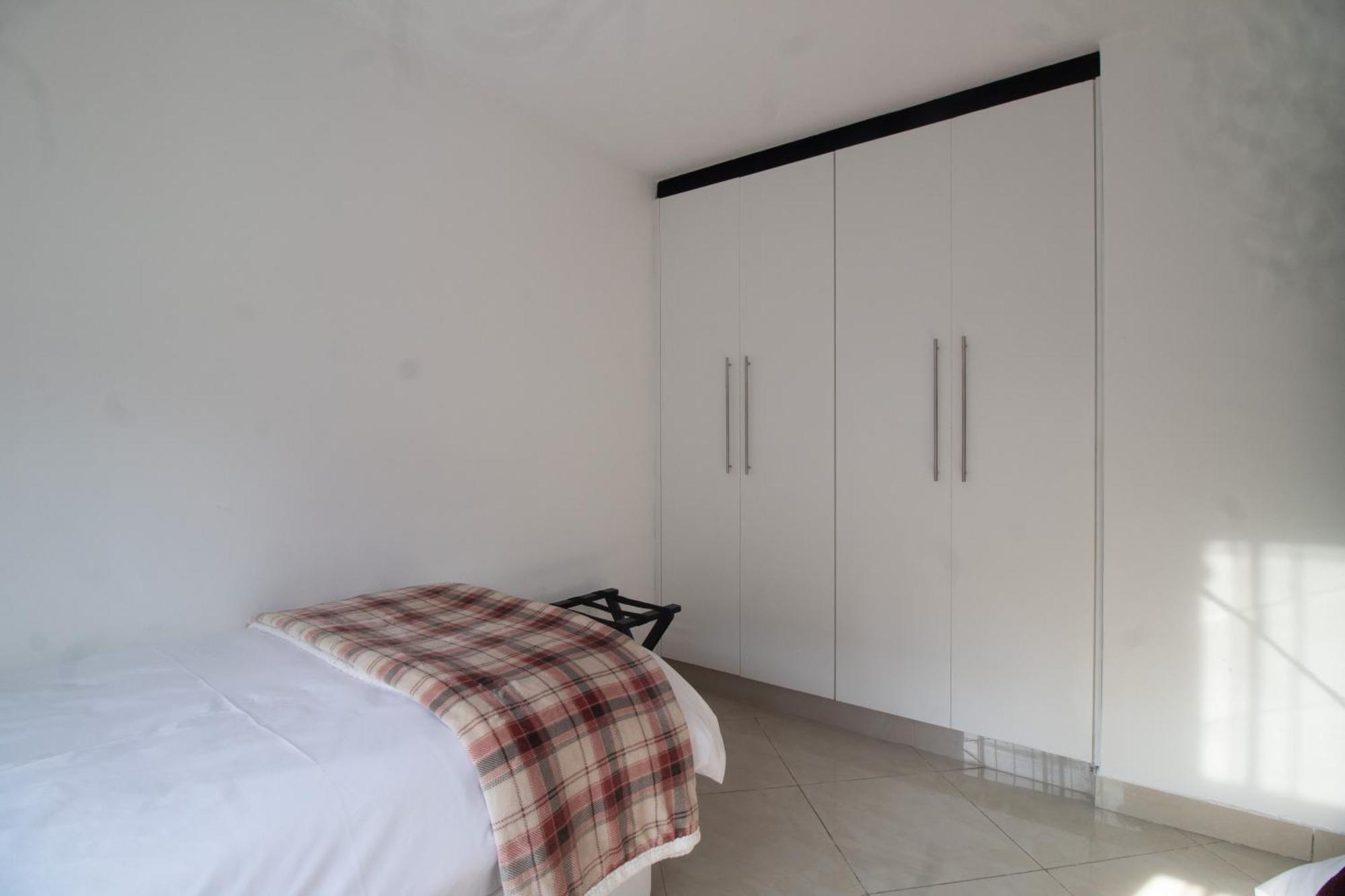 Simla Luxury 11 *